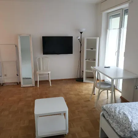 Apartment Studio Mit Balkon Nahe Zur Mhh